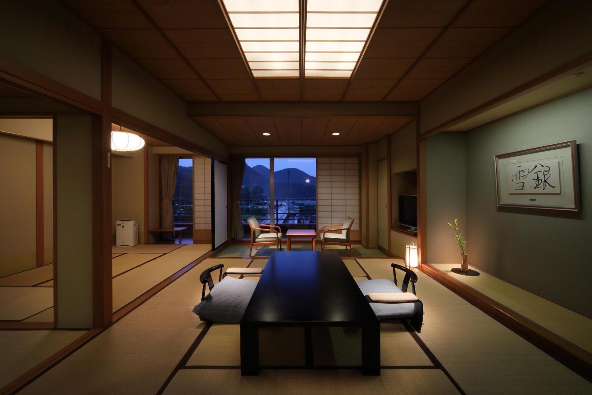 Hotel Koyo Kaminoyama Rum bild
